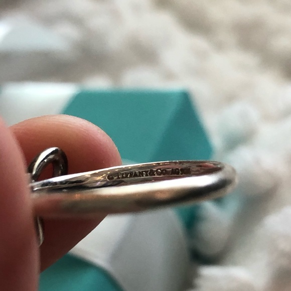 SOLD Tiffany & Co. Bow Ring - Picture 4 of 4